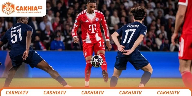 Bayern Phẫn Nộ Vì 2 Quyết Định Sai Lầm Của Trọng Tài Pinheiro 1 Cục diện căng thẳng của trận đấu bán kết C1 lượt về giữa Bayern & PSG