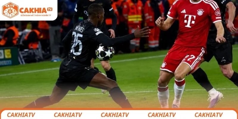 Bayern Phẫn Nộ Vì 2 Quyết Định Sai Lầm Của Trọng Tài Pinheiro 3 Var trở thành tâm điểm của những cuộc tranh cãi